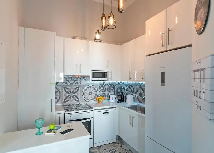 Beautiful Neoclassical House In Rhodes Town * Rhodes City