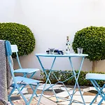 Beautiful Neoclassical House In Rhodes Town ヴィラ