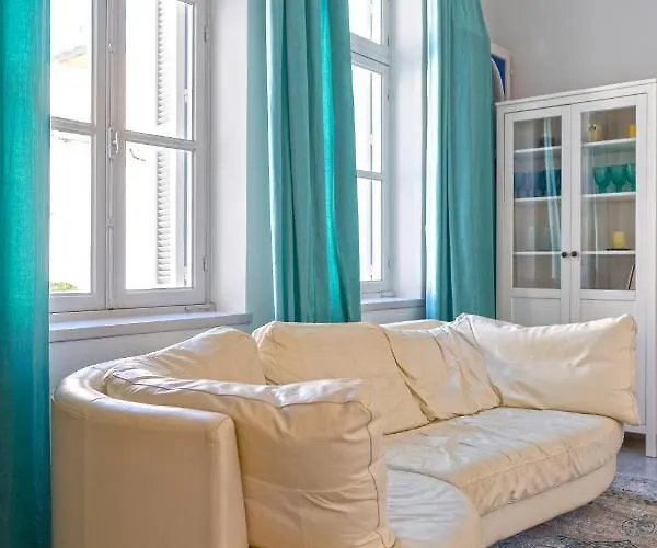 فيلة Beautiful Neoclassical House In Rhodes Town *