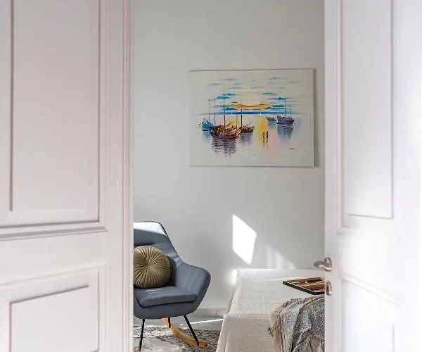 Beautiful Neoclassical House In Rhodes Town فيلة Rhodes City