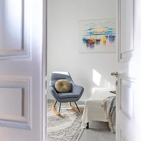 Βίλα Beautiful Neoclassical House In Rhodes Town Rhodes City